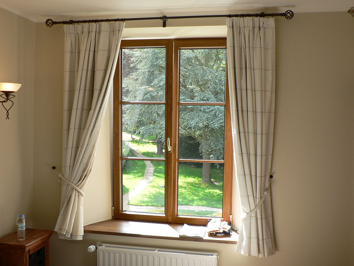 Hiring a Glazier that is professional is essential to a proper window installation